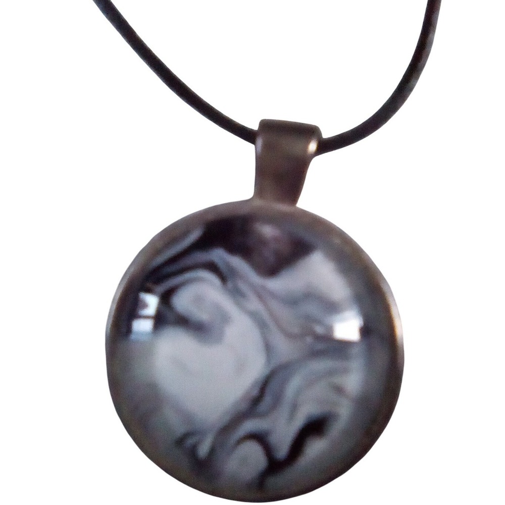 Handmade Black White Marbled Glass Pendant Necklace Bronze Tone Cord Adjustable - Picture 2 of 8